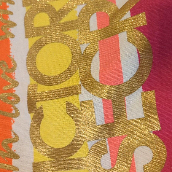 Victoria's Secret Beach Tote - Picture 3 of 5